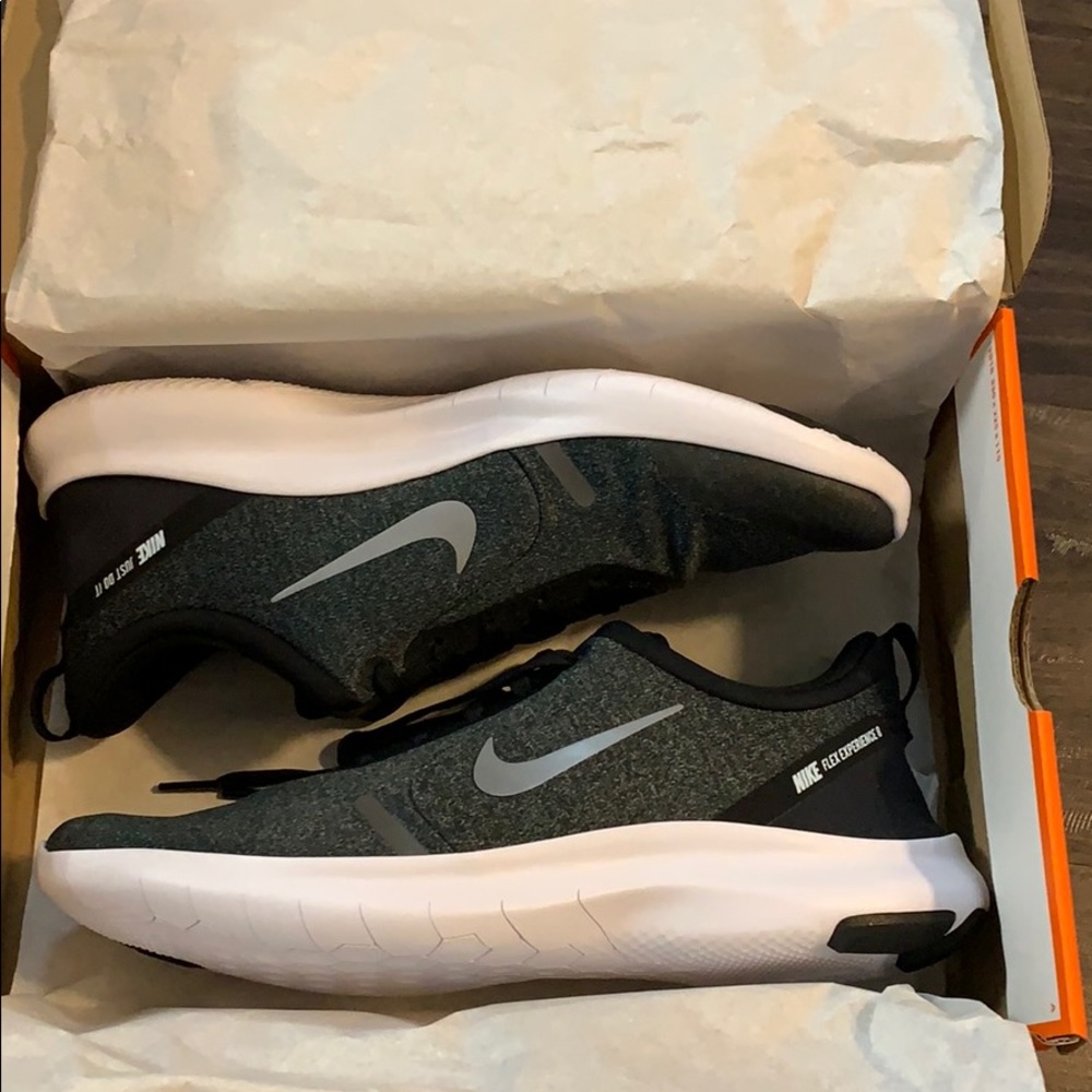 Nike Flex Experience RN 8